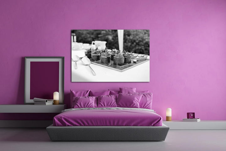 deyoli Tablett mir Desserts Effekt: Schwarz/Weiss Format: 100x70 als Leinwandbild, Motiv fertig gera