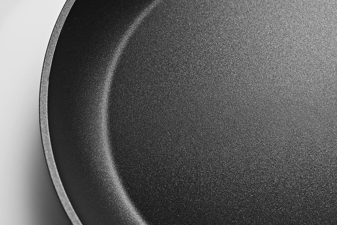 EVA SOLO | Grillpfanne Ø28 Nordic kitchen | Aufgrund des leichten Materials leicht anzuwenden | Blac