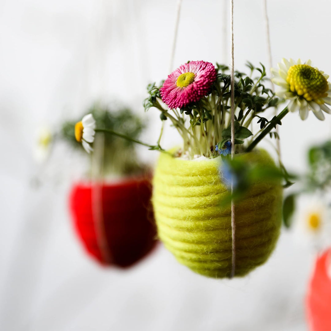 Gründl Filzwolle uni (Wolle zum Filzen, Stricken und Häkeln, Garn aus 100 % Schurwolle, 50 g / 50 m,