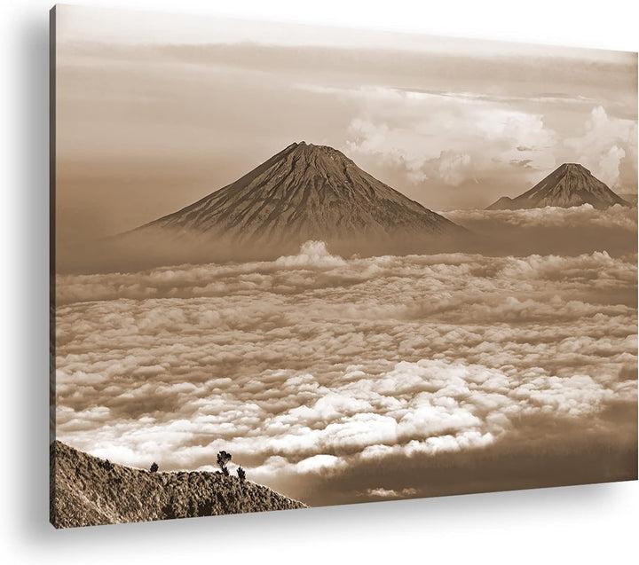 deyoli Vulkane in Java Indonesien Format: 80x60 Effekt: Sepia als Leinwandbild, Motiv fertig gerahmt