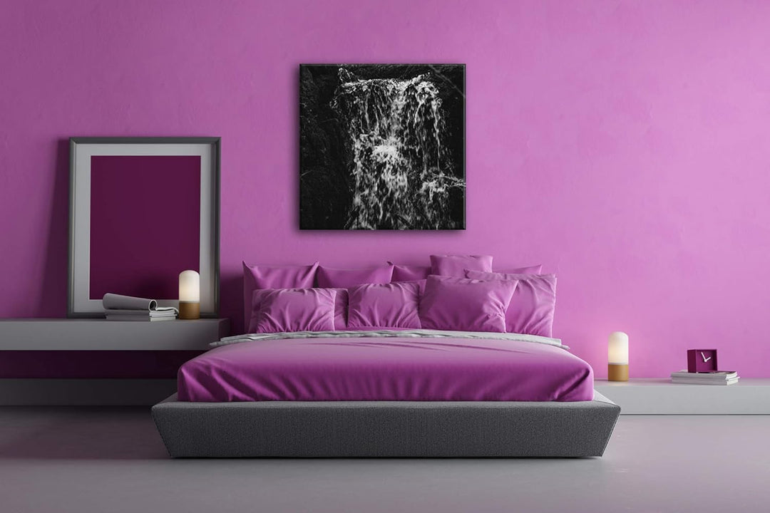 deyoli Moos bedeckter Wasserfall Format: 60x60 Effekt: Schwarz&Weiss als Leinwandbild, Motiv fertig