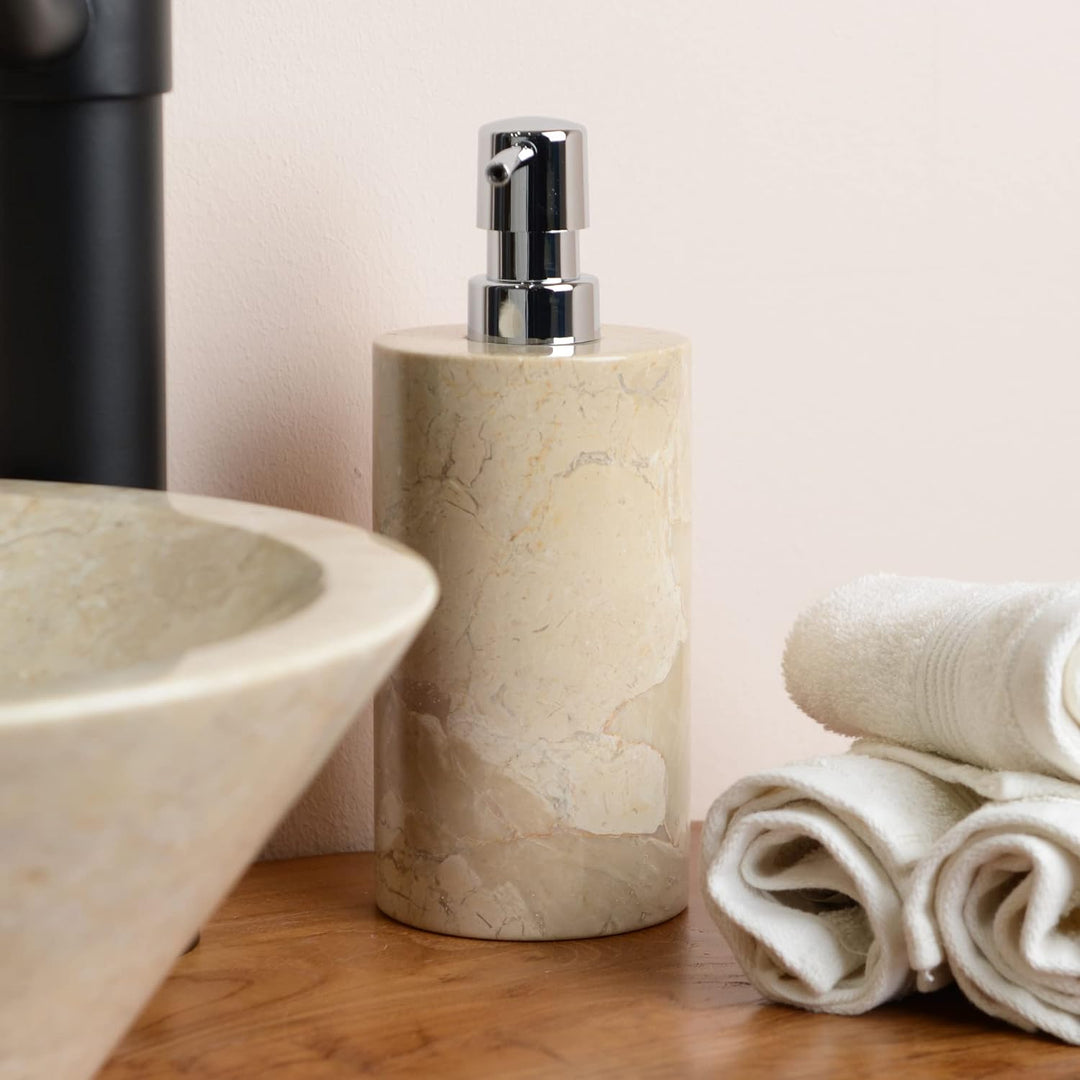 WOHNFREUDEN Marmor Seifenspender Creme 15 cm - Bad Seifenspender Stein Accessoire