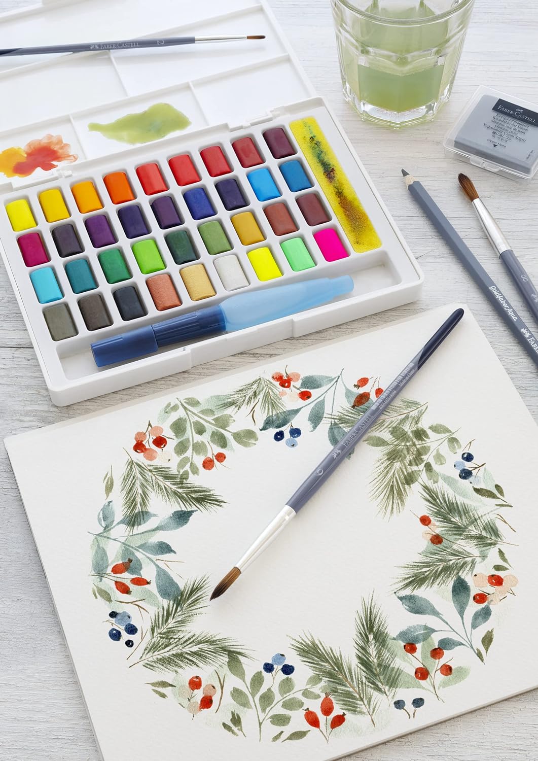 Faber-Castell 169736 - Aquarellfarben, 36 Stück in Näpfchen, inklusive Wassertankpinsel Einheitsgrös