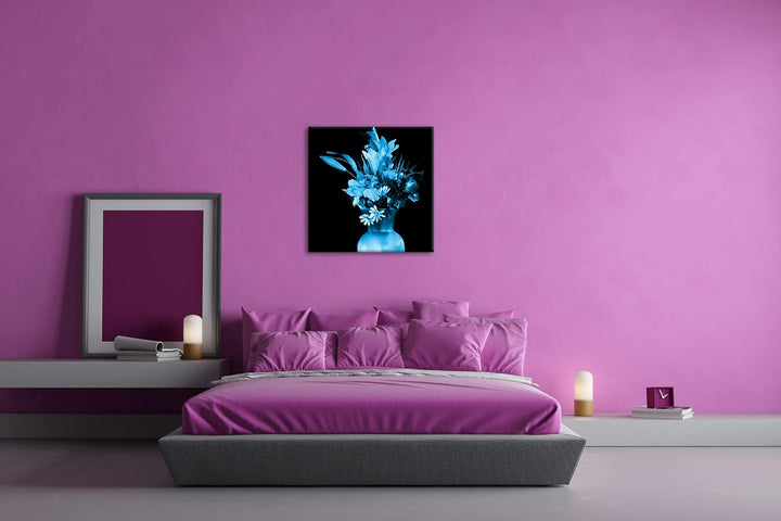 deyoli Stillleben Einer Vase mit bunten Blumen Format: 70x70 Effekt: Monocrome Blau als Leinwandbild