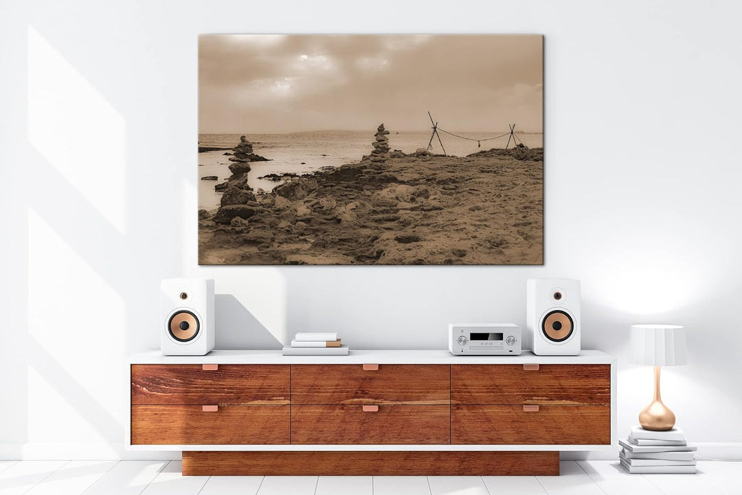 deyoli steiniger Strand in Zypern Effekt: Sepia, Format: 80x60 als Leinwandbild, Motiv fertig gerahm