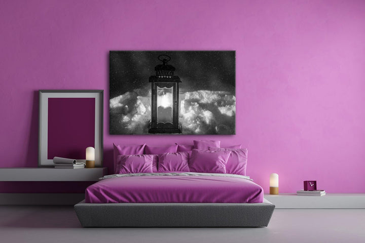 deyoli verschneite Kerzenlaterne Format: 80x60 Effekt: Schwarz/Weiss als Leinwand, Motiv fertig gera