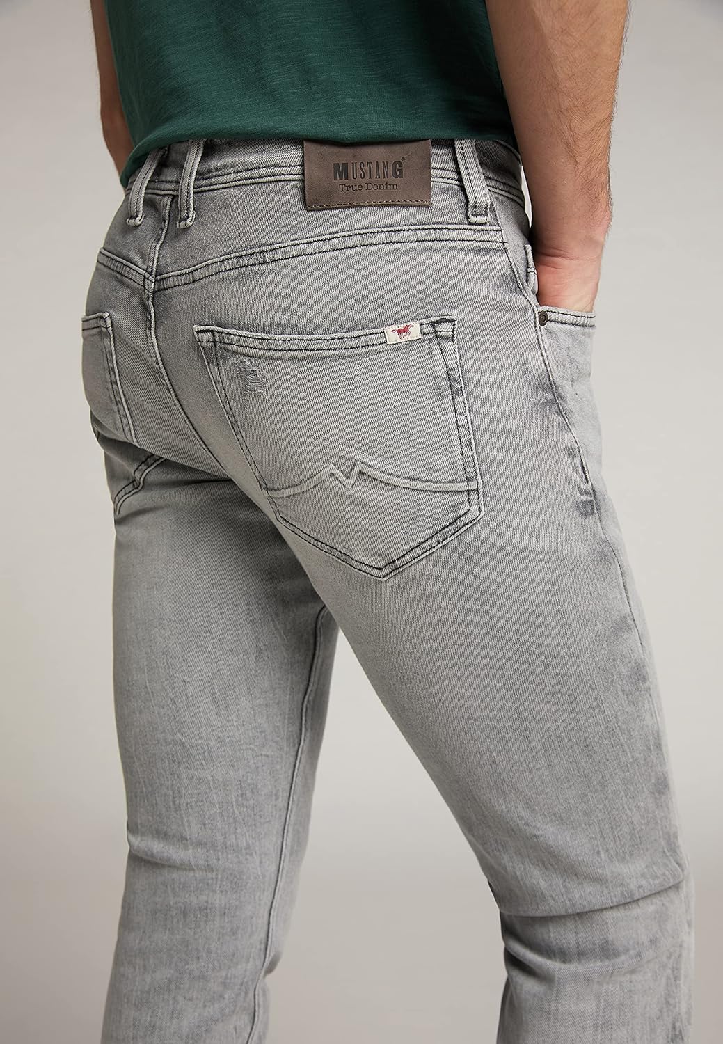 MUSTANG Herren Slim Fit Oregon Tapered Jeans