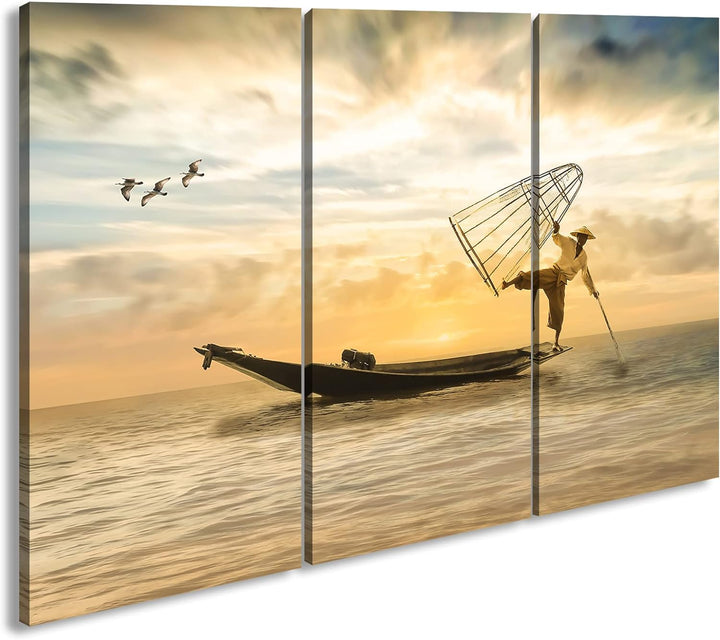 deyoli verspielter Fischer auf seinem Boot Format: 3Teilig als Leinwandbild, Motiv fertig gerahmt au