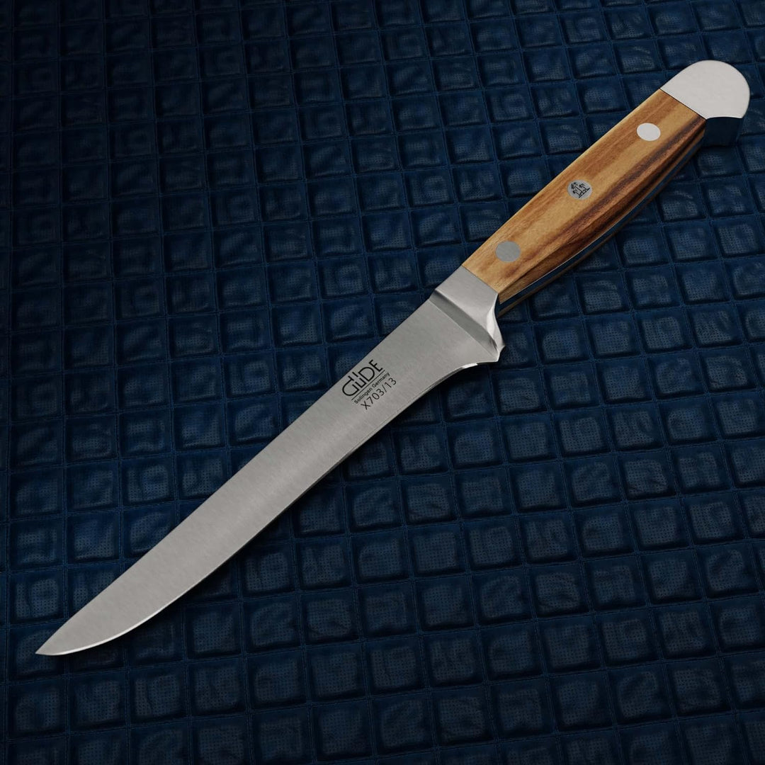 GÜDE Solingen - Ausbeinmesser flexibel geschmiedet, 13 cm, Olivenholz, ALPHA OLIVE, Doppelkropf, Han