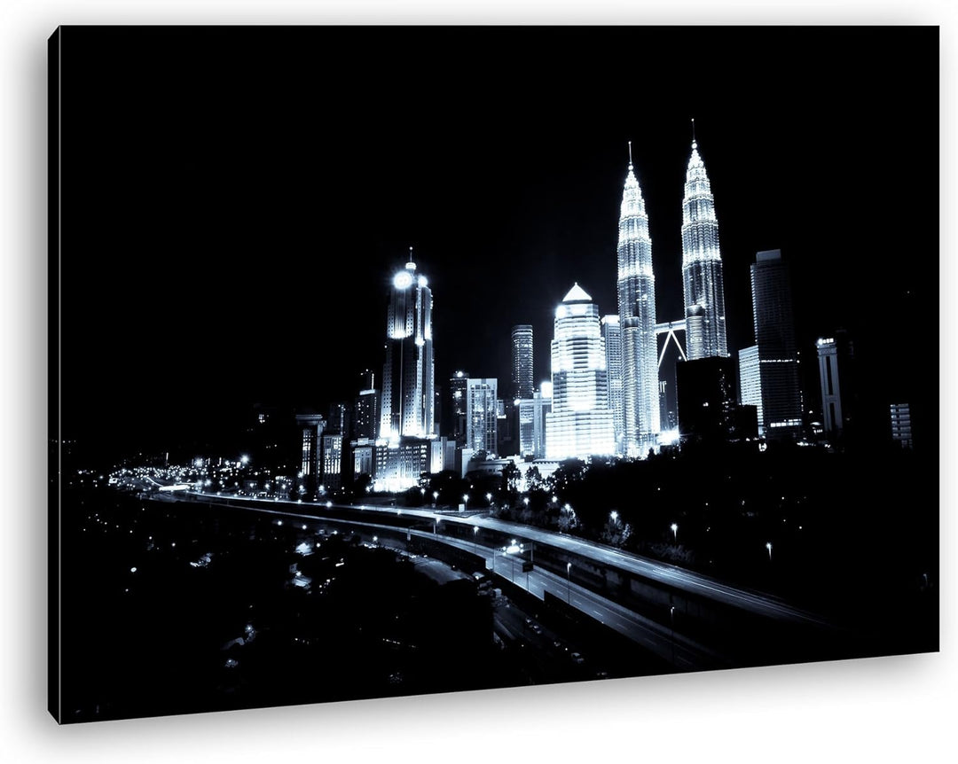 deyoli Nacht Skyline von Kuala Lumpur Format: 80x60 als Leinwand, Motiv fertig gerahmt auf Echtholzr