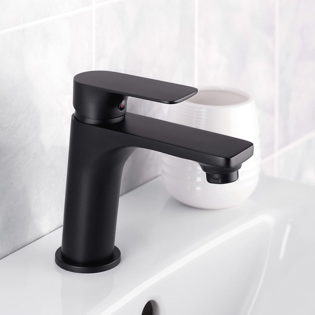 Cornat Waschtisch-Einhebelarmatur "Noir" - Black Edition - Matt schwarzer Messingkörper - Mühelose S