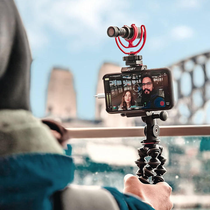 Rode VideoMicro kompakt On Camera Microphone - sortierte Farben & Rode Anschlusskabel auf Handy (0,4