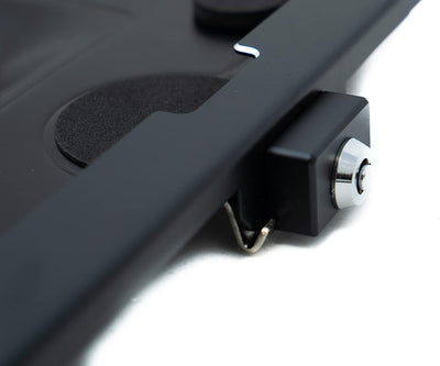System-S Wandhalterung abschliessbar für iPad 10 Pro 11 Air 4 5 in Schwarz