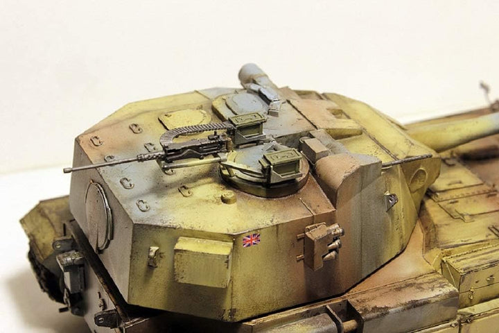 Amusing Hobby 1/35 British Tank Destroyer FV215B(183) AH35A008
