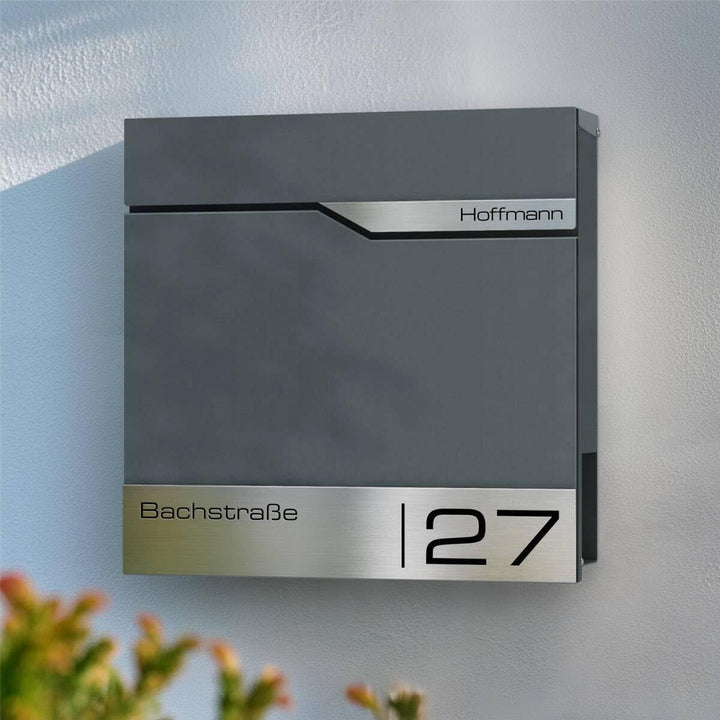 Metzler® Briefkasten mit App-Benachrichtigung und gravierbarem Namensschild in Basaltgrau RAL 7012 m