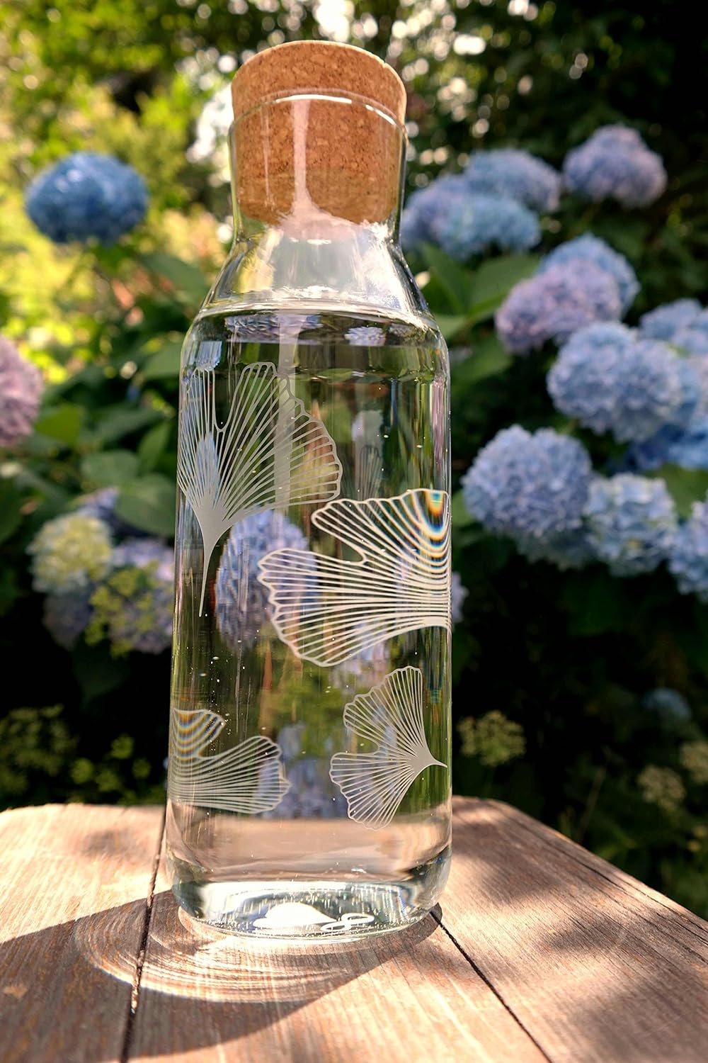 freiglas - 1l Glas-Karaffe Korkverschluss *Ginkgo* Motiv sandgestrahlt von freiglas