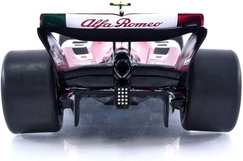 Solido Modellauto 1:18 Alfa Romeo GUANYU weiss