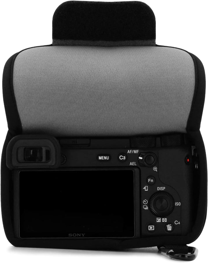 MegaGear Neoprenhülle kompatibel mit Sony Alpha A6600 (18-135 mm) - Grau, MG1870, Grau