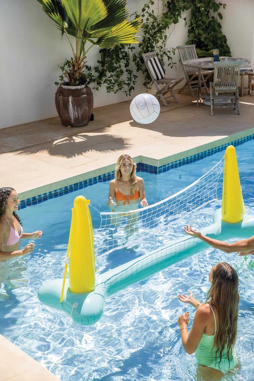 Intex Wasserspiel Floating Hoops, Mehrfarbig, Ø 67 x 55 cm 2 Stück Floating Hoops - Spiel + Pool Vol