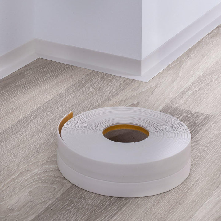 HOLZBRINK Weichsockelleiste selbstklebend PVC 50x20mm, 25 m | Winkelleiste für Küchenarbeitsplatte,