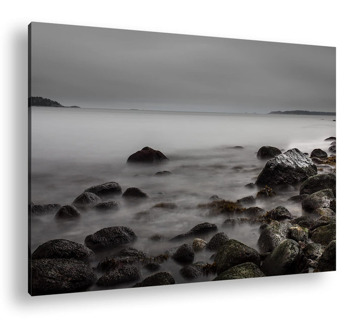 deyoli geheimnisvoller Kiesstrand in Schweden im Format: 60x40 als Leinwandbild, Motiv fertig gerahm