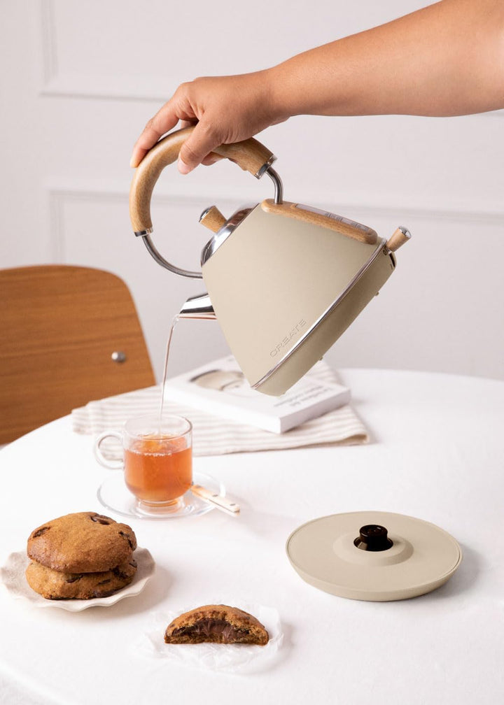 CREATE/KETTLE RETRO M/Elektrischer Wasserkocher Sand/Schnelles Aufkochen, Fassungsvermögen 1L, Absch