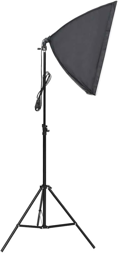 Fotostudio-Set mit Beleuchtung und Hintergrund für professionelle Produkt- und Porträtfotografie im