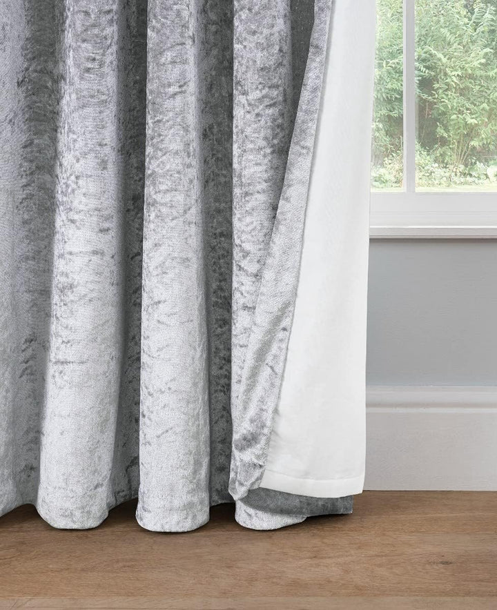 Sleepdown Luxuriöse Verdunkelungsvorhänge aus Pannesamt, mit Ösen, super wärmeisoliert, für Schlafzi