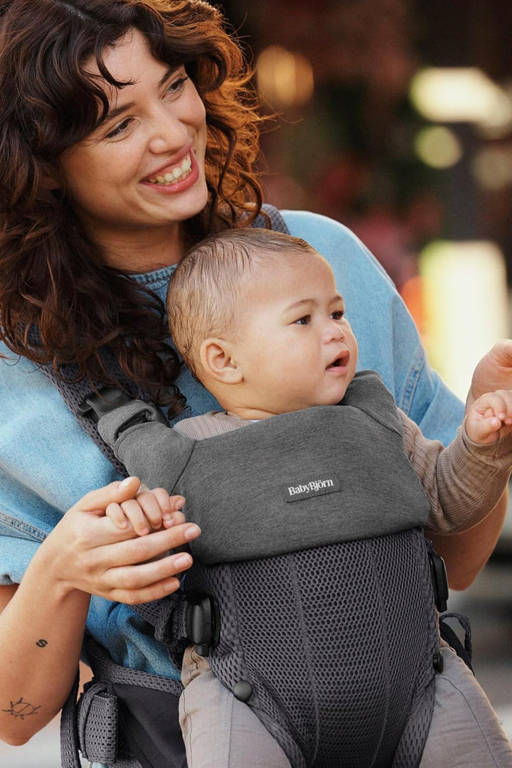 BabyBjörn Lätzchen für Babytrage Harmony, Jersey, Dunkelgrau Lätzchen für Babytrage Harmony Dunkelgr