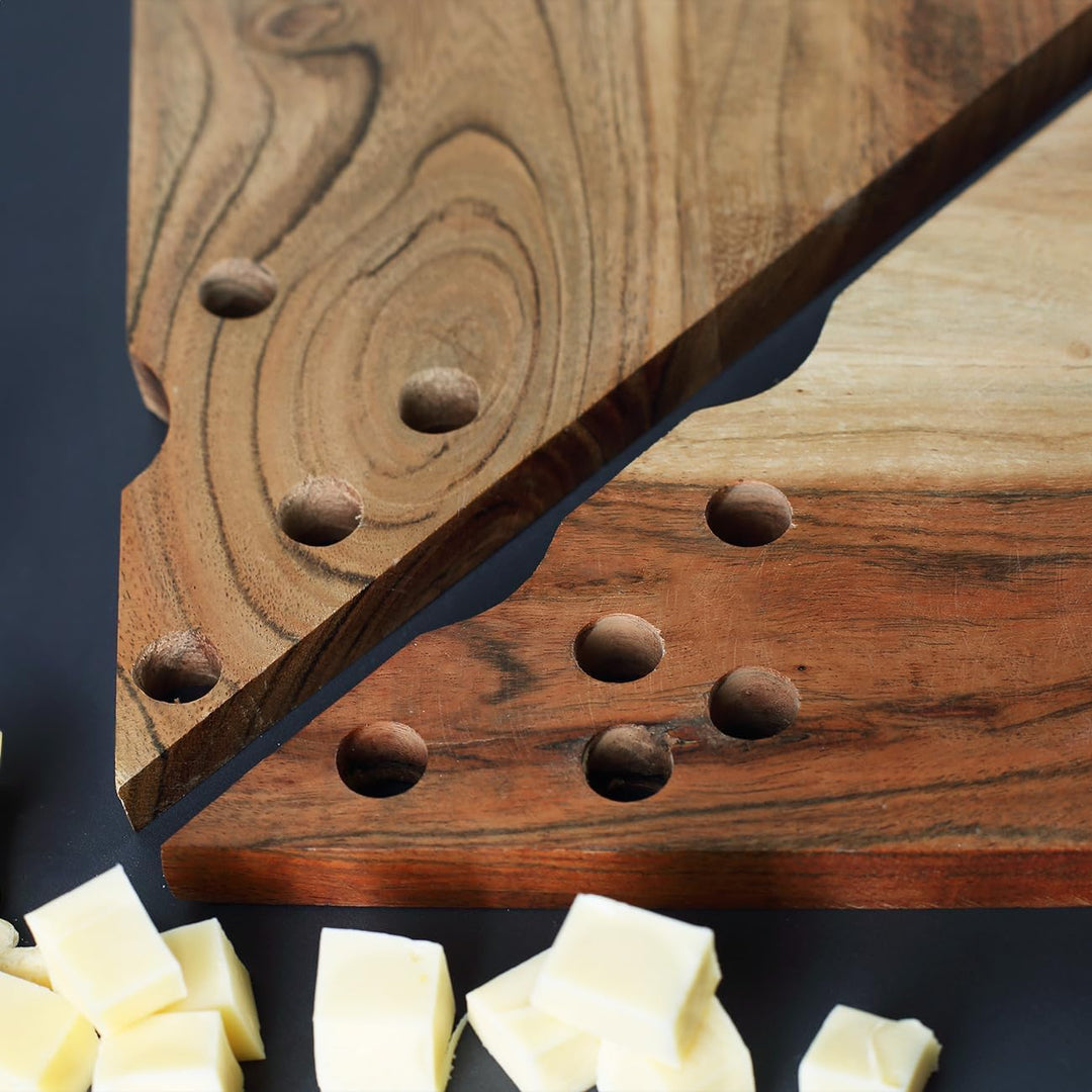 Herz & Heim® Käsebrett mit Gravur/Holz-Servierplatte für Käsespezialitäten (Käse & Wein), Käse
