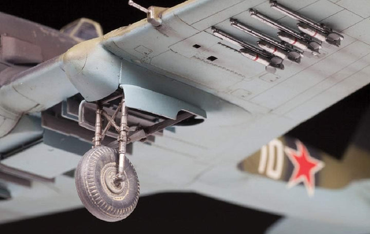Zvezda 530004825 1:48 IL-2 Stormovik - Modellbausatz,Plastikbausatz, Bausatz zum Zusammenbauen, deta