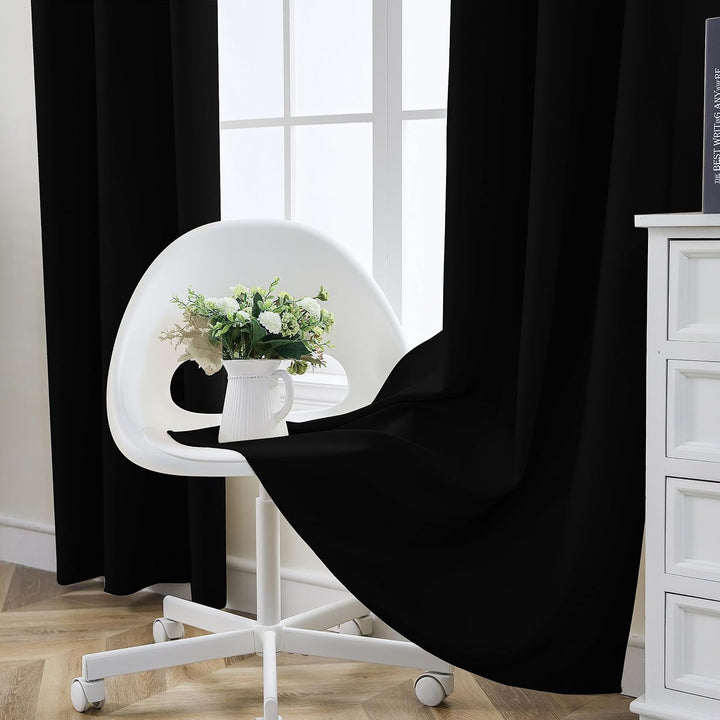 CUCRAF Verdunklungsvorhang Schwarz für Schlafzimmer, Kinderzimmer Gardinen Verdunkelung Thermovorhan