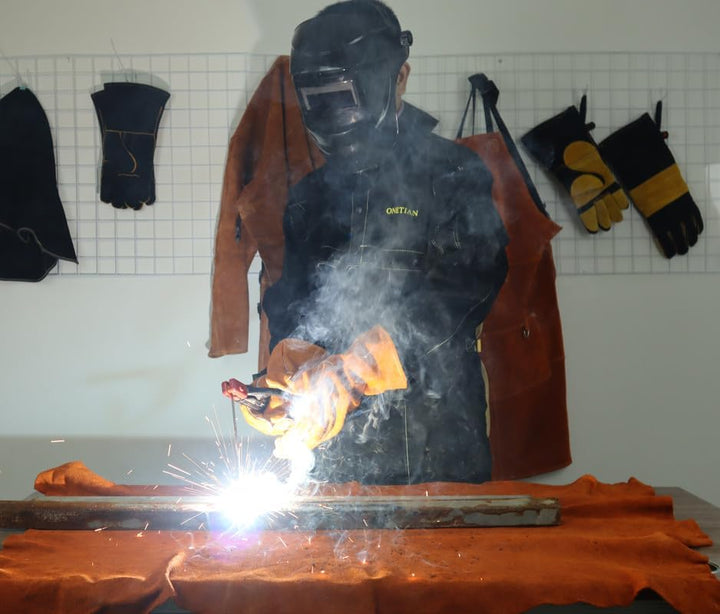 ONETIAN Schwarze Schweisserjacke aus Leder - Hochwertige Schutzjacke mit Cape-Ärmeln für ultimativen