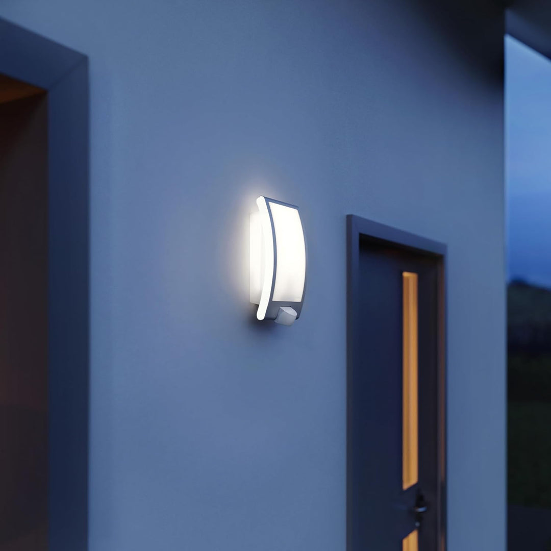 Steinel Aussenleuchte L 22 S Wandlampe, 180° Bewegungsmelder, schwenkbar, 10 m Reichweite, Edelstahl