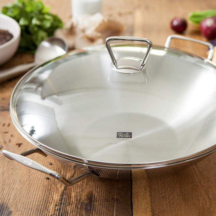 Fissler Kunming / Edelstahl-Wok (Ø 36 cm) grosse Wok-Pfanne unbeschichtet,Asiapfanne mit Glas-Deckel