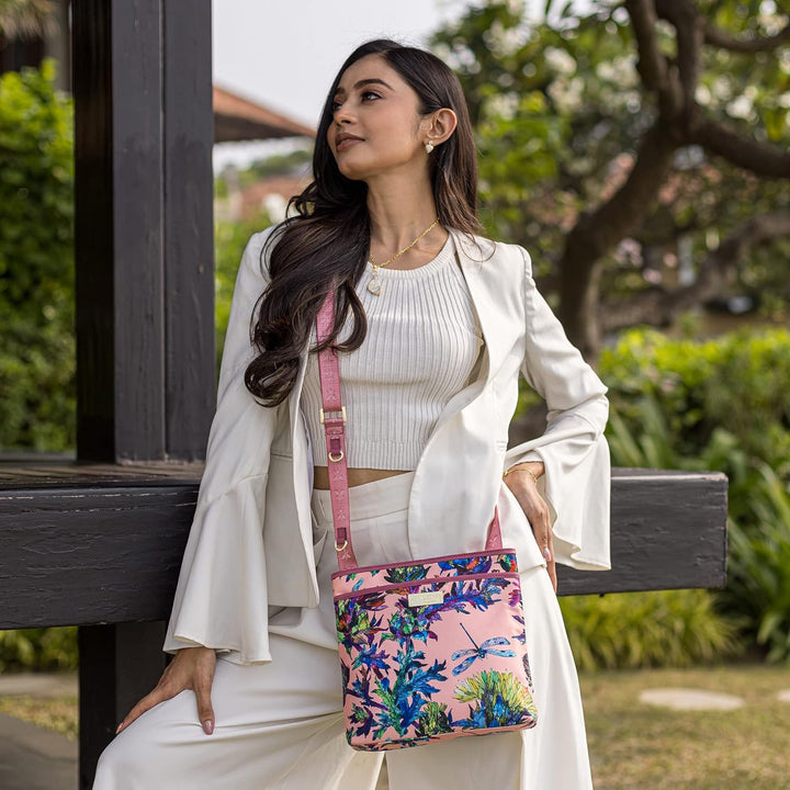 Anuschka Crossbody Tasche mit Einsteckfach - Wanderlust Kollektion - Nylonstoff mit Leder Trim und K
