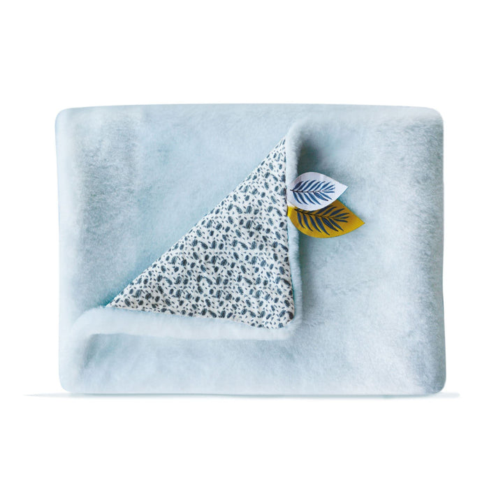DOUDOU ET COMPAGNIE-Decke Blaue YOCA Koala Kollektion-75x100cm-DC3686 Blau 100x75 cm (Lot de 1), Bla