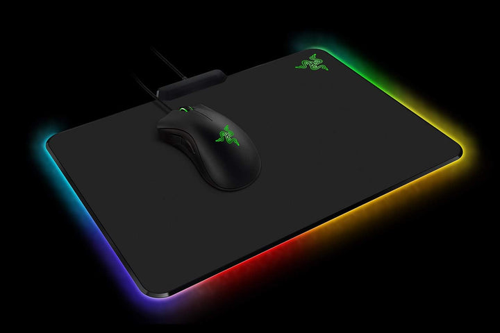 Razer Firefly Soft - Weiches Gaming Maus-Pad (feste Struktur RGB Chroma Beleuchtung, Mauspad für pro