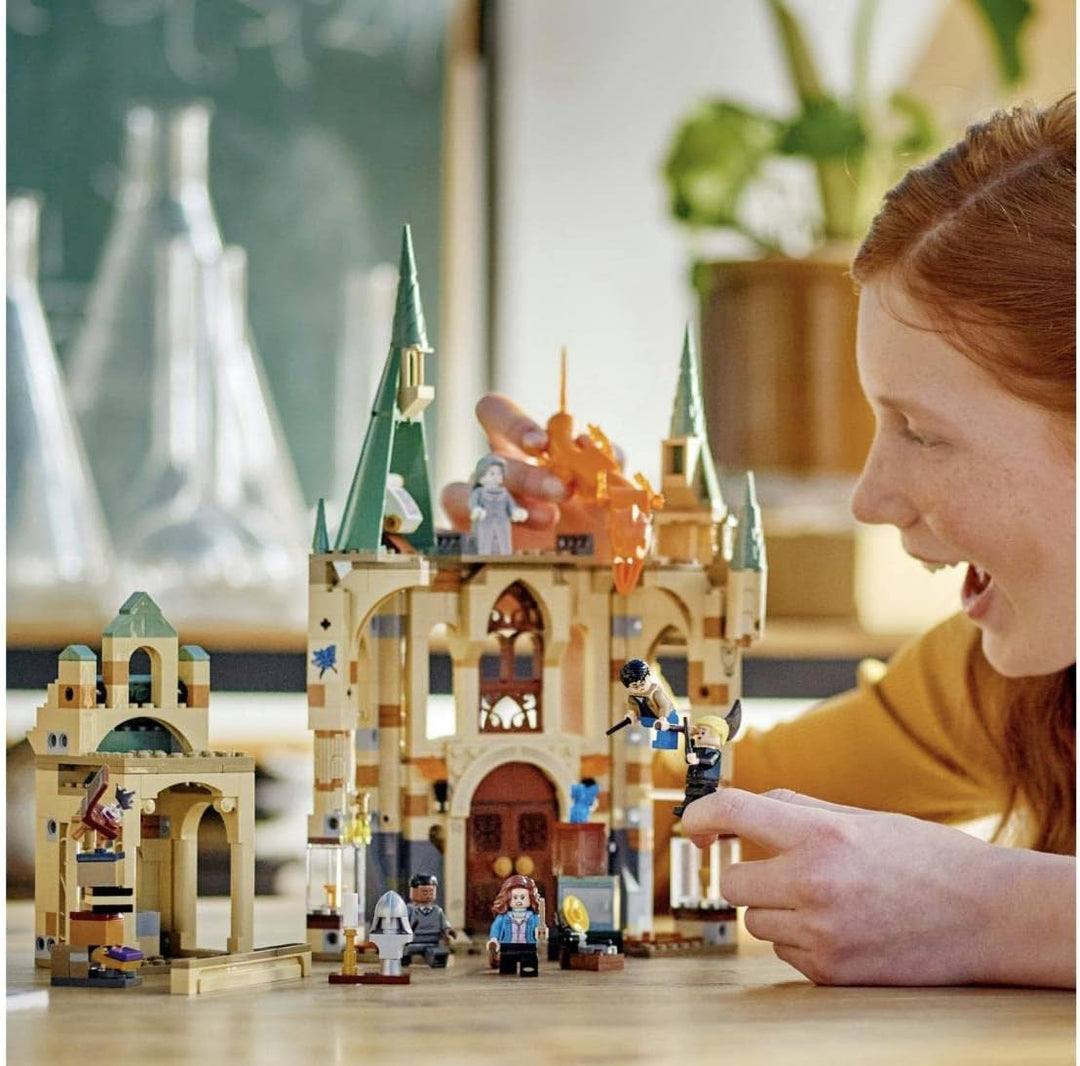 LEGO 76413 Harry Potter Hogwarts: Raum der Wünsche, Schloss-Spielzeug mit verwandlungsfähiger Feuers