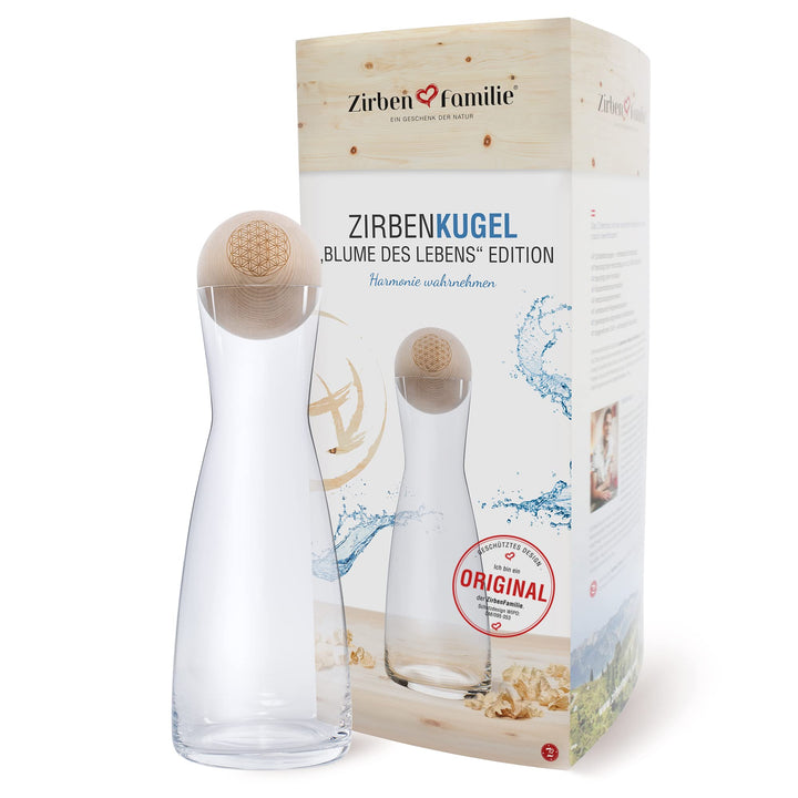 ORIGINAL ZirbenKugel Set „Blume des Lebens“ • 1 Liter Glaskaraffe Spiegelau mit natürlich duftender