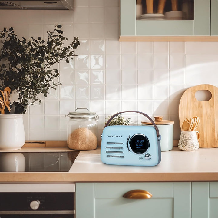 Madison - FREESOUND-VR30BL-DAB - Vintage DAB+ Radio mit langer Akkulaufzeit - DAB+, FM, Bluetooth &