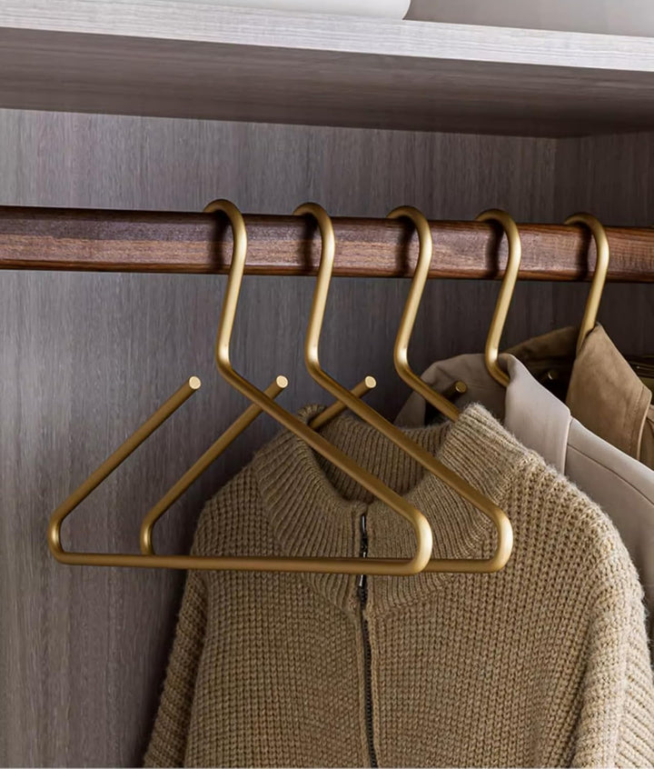 Premium Matte Gold Aluminium Kleiderbügel - 6er Pack, 41,5 cm Extra Glatt & Dual Metall Hemd Bügel,
