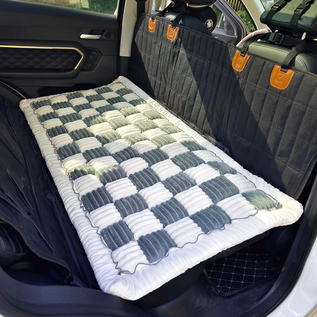 Hundematte Auto Rückbank 63×137 cm – Maschinenwaschbar, rutschfeste Hundedecke fürs Auto, Dicke PP-W