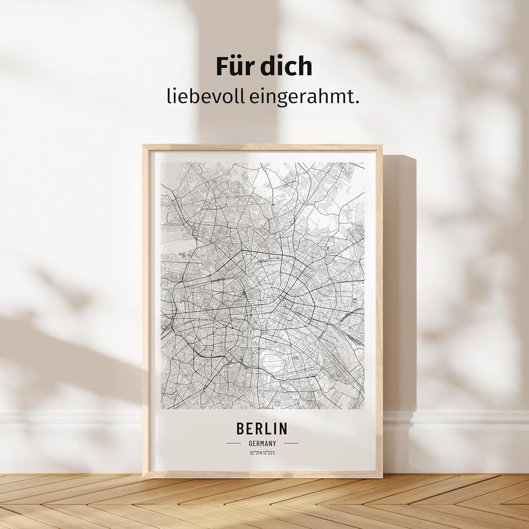 JUNOMI® Berlin Poster XL mit Rahmen Eiche, DIN A2 Wohnzimmer Deko, Modernes Wandbild, Berlin Bild, W