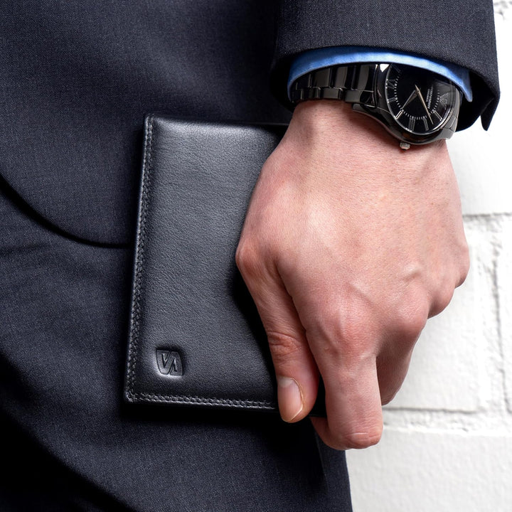 SERASAR | Leder Geldbeutel Männer mit RFID Schutz | Schwarzes Nappaleder | 12 Kartenfächer | Exklusi
