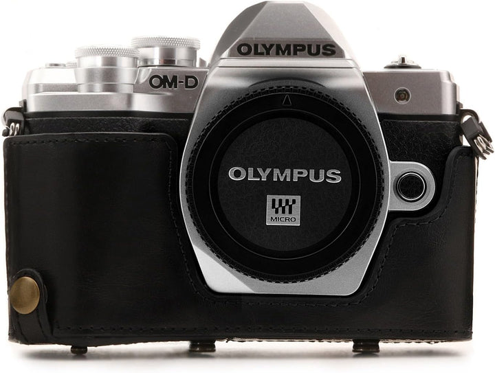 MegaGear Olympus OM-D E-M10 Mark III (14-42mm) Ever Ready Leder Kamera-Case mit Trageriemen und Batt