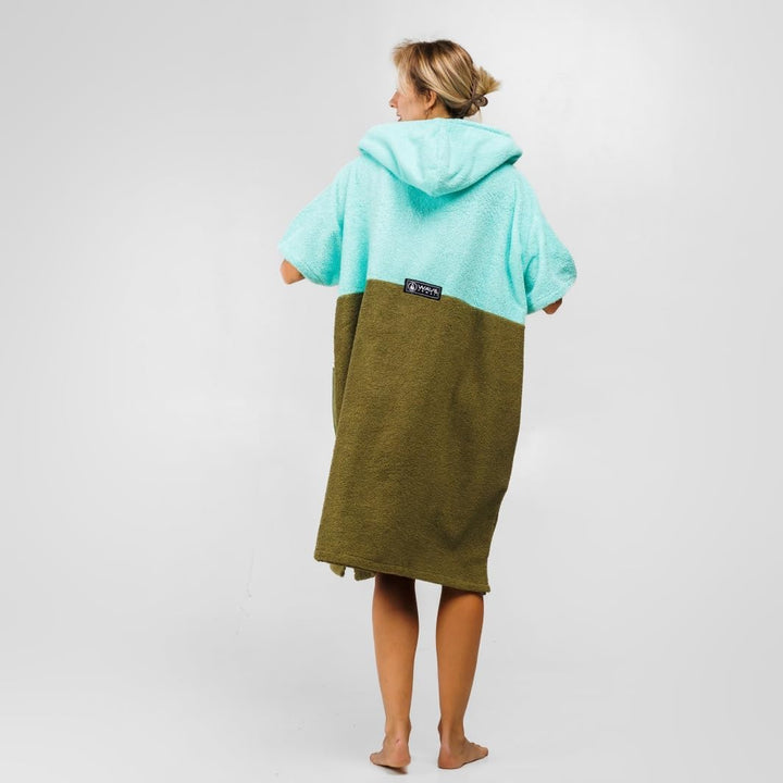 WAVE HAWAII Poncho Agueda Surfponcho 95% Baumwolle Badeponcho für Körpergrössen von 160-190 cm Umkle