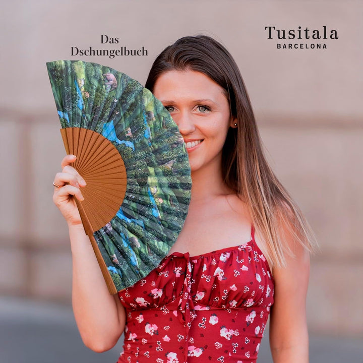 Spanischer Handfächer Libro de la Selva–Holz und Baumwolle–23 cm–Hülle und Einband aus Jute–Modeacce