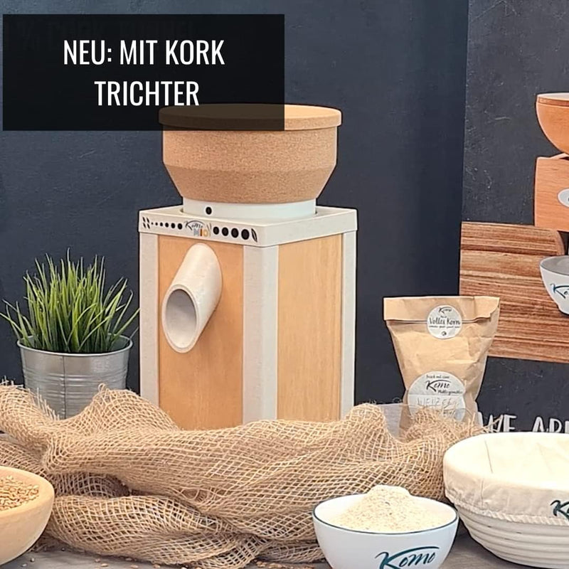KoMo KoMoMio ECO Getreidemühle elektrisch - Holz, Arboblend® mit Korktrichter - 250W Motorleistung -