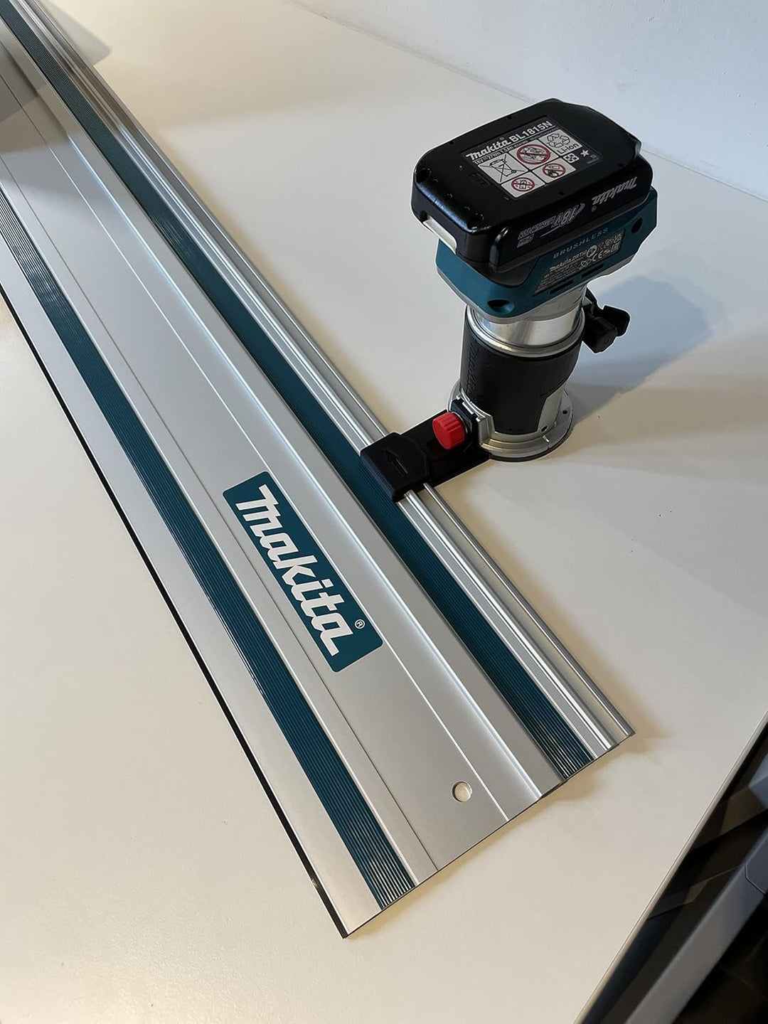 Schienenadapter für Makita RT0700CX2J DRT50Z an Makita Führungsschiene